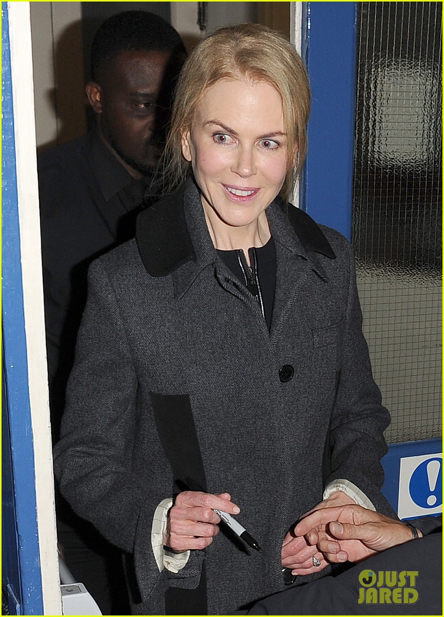 nicole kidman keeps in touch with her kids over text 053469166