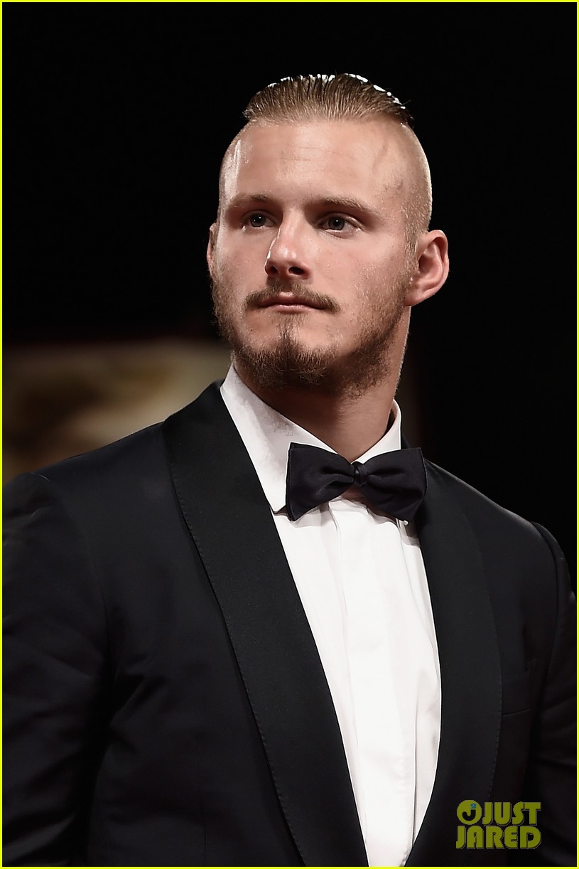 alexander ludwig go with me venice premiere 03