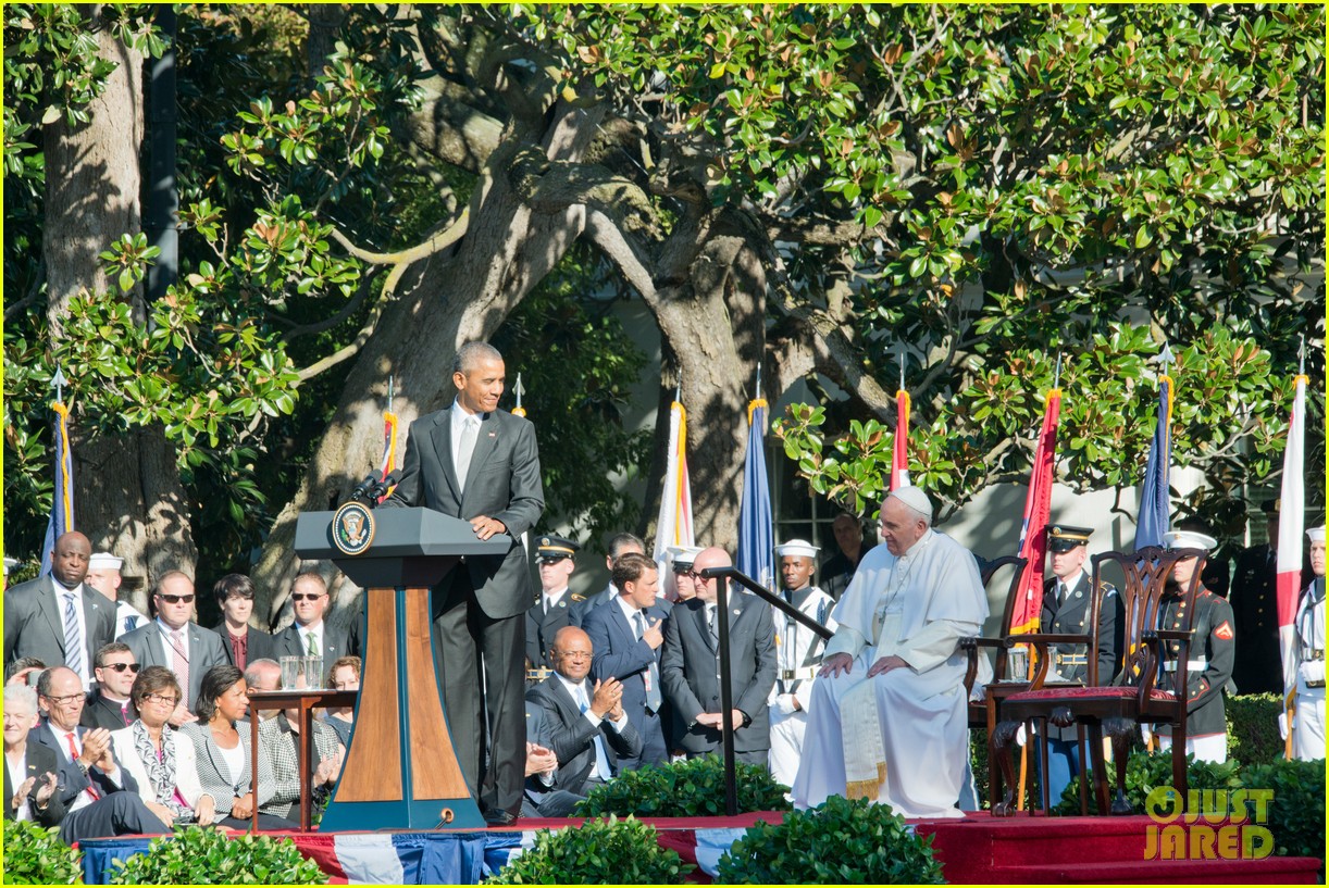 president obama welcomes pope francis to the white house 053469881
