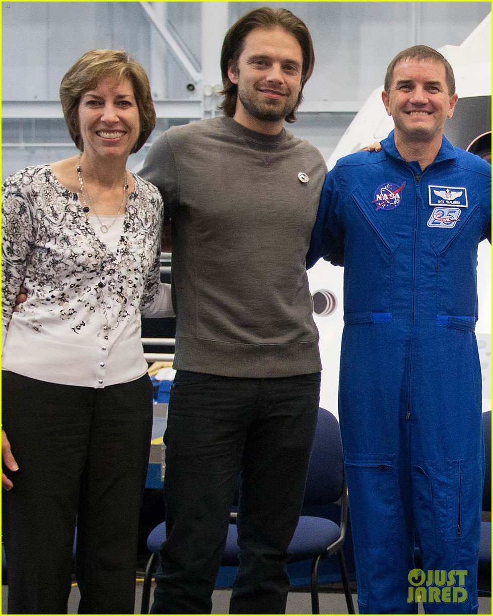 Sebastian Stan Gets NASA Expierence At ‘Martian’ Screening with