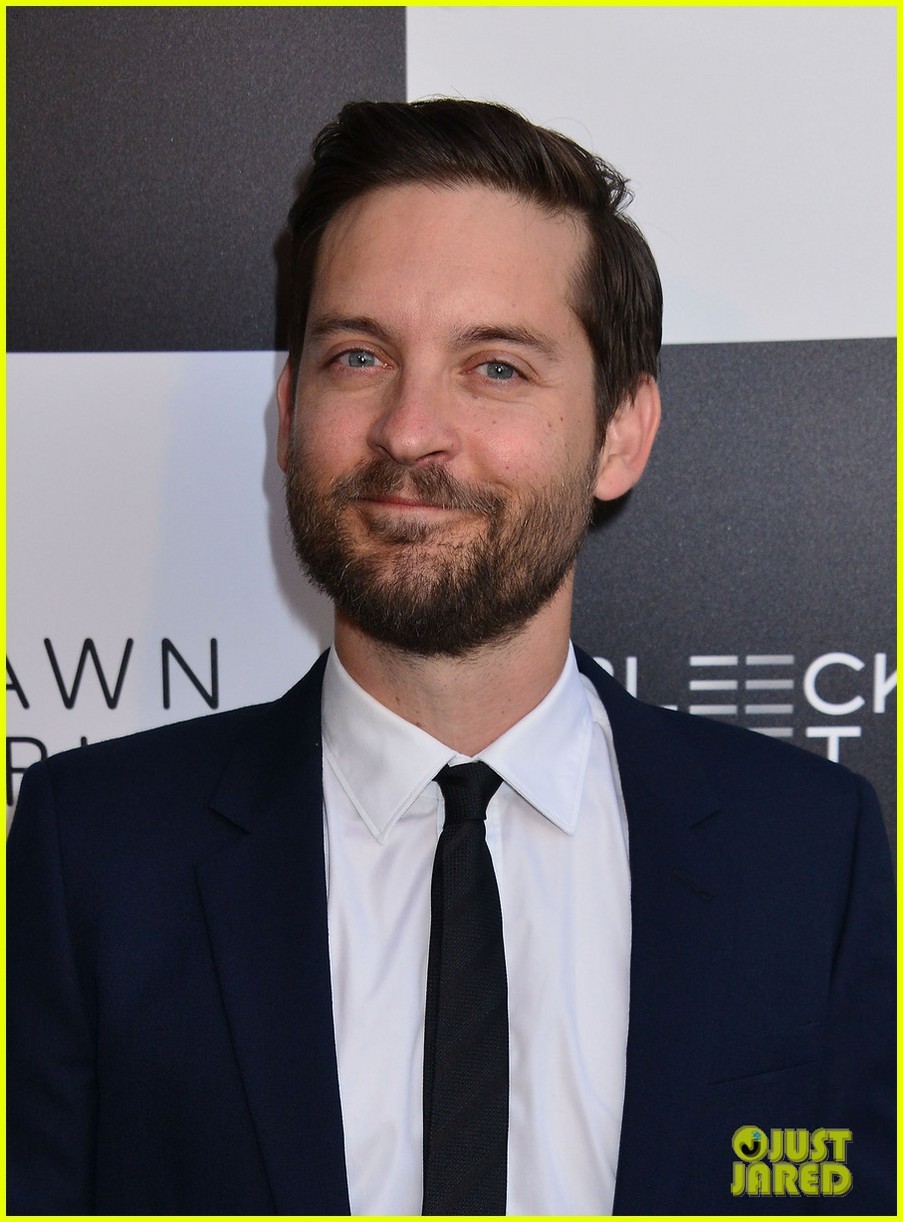 tobey maguire gets support from leonardo dicaprio 26