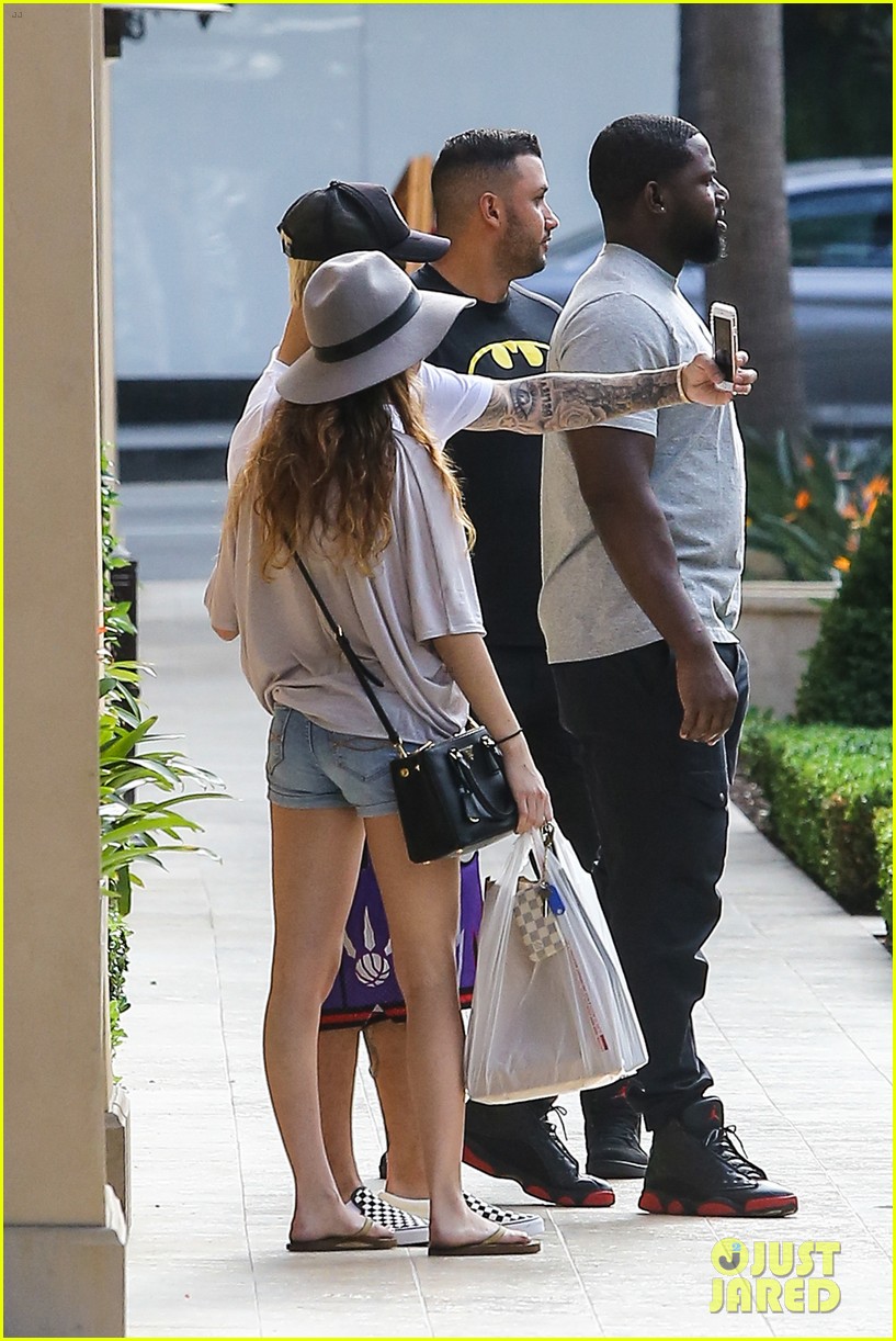 Justin Bieber 'What Do You Mean?' Remix with Ariana Grande Arrives Friday! Photo 3483343