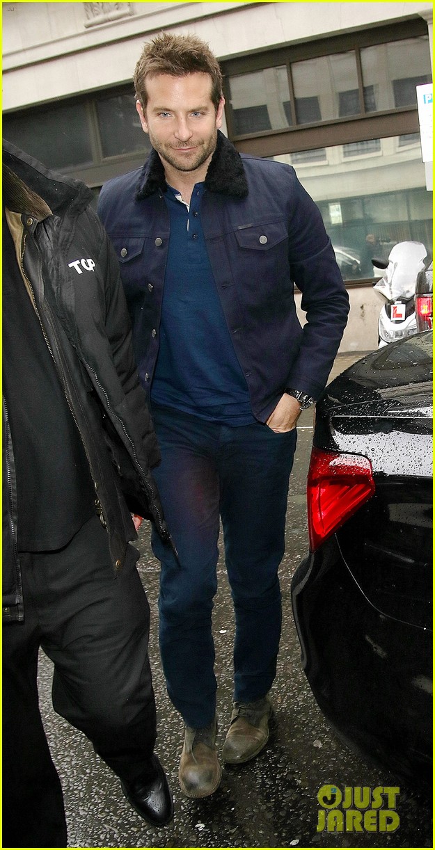 Photo bradley cooper london burnt last meal 02 Photo 3495845 Just