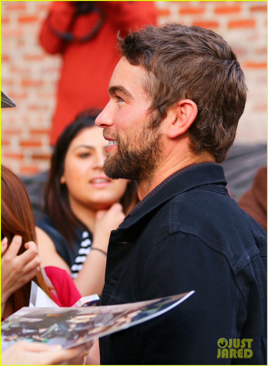 chace crawford talks about his controversial facial hair 14