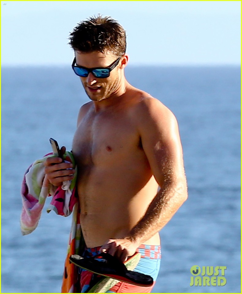 scott eastwood shirtless at the beach with charlotte mckinney 063475630
