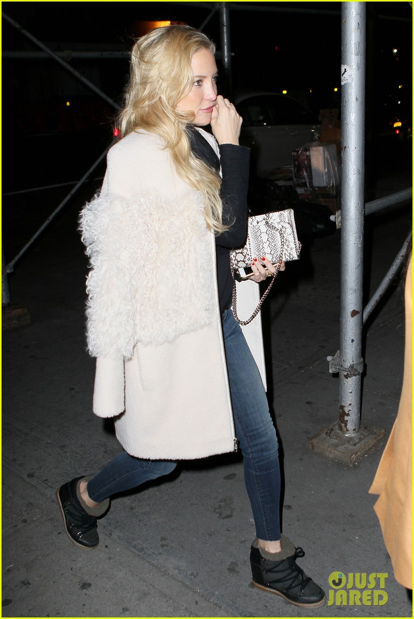 kate hudson in love after nick jonas date 133485494