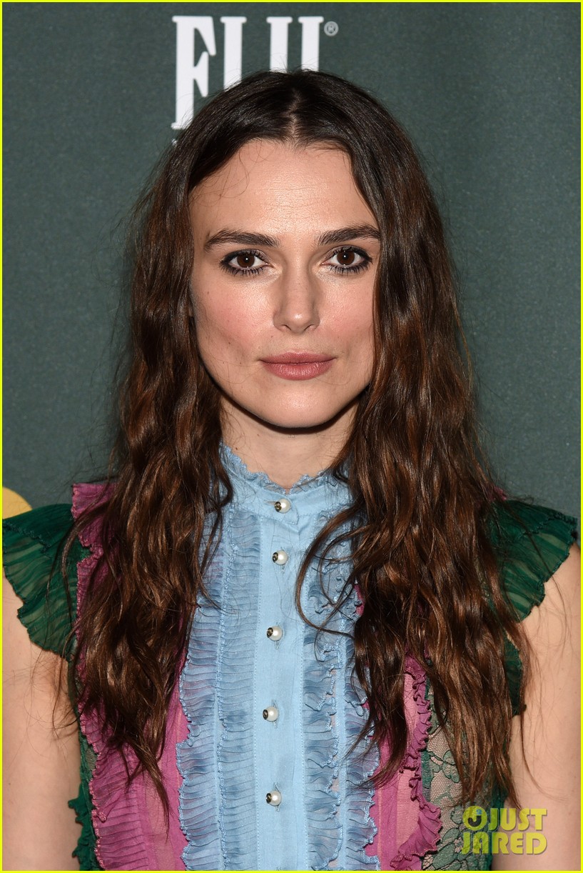 keira knightley takes a bow broadway debut19