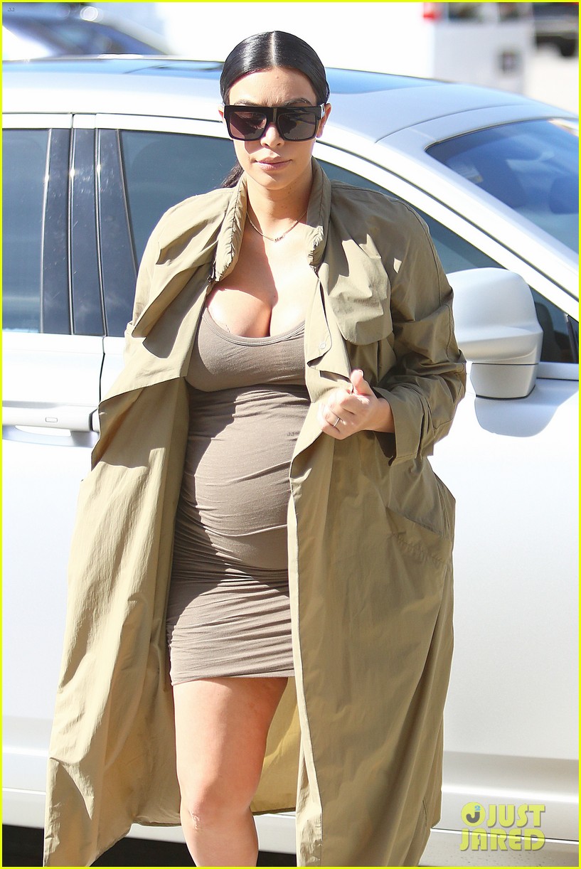 kim kardashian pregnant kanye west movies 023479027