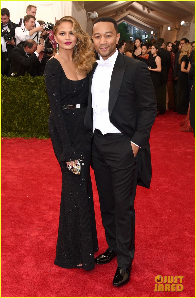 Chrissy Teigen Is Pregnant, Expecting Baby with John Legend! Photo