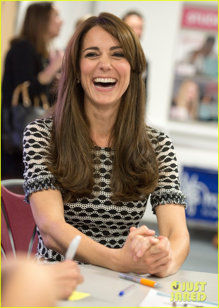Kate Middleton & Prince William Honor the 'Real Heroes' on World Mental
