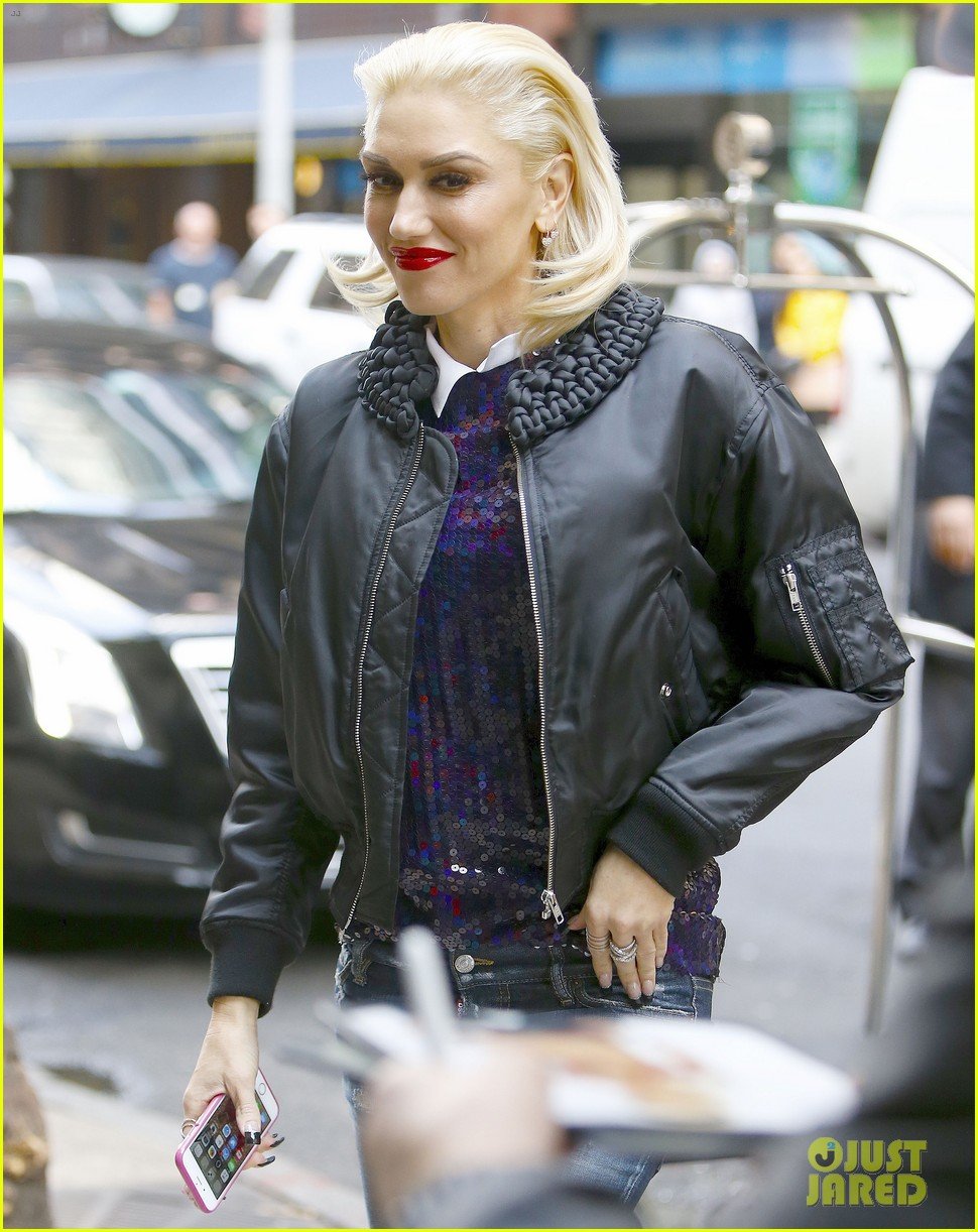 gwen stefani halloween with her sons 123494763