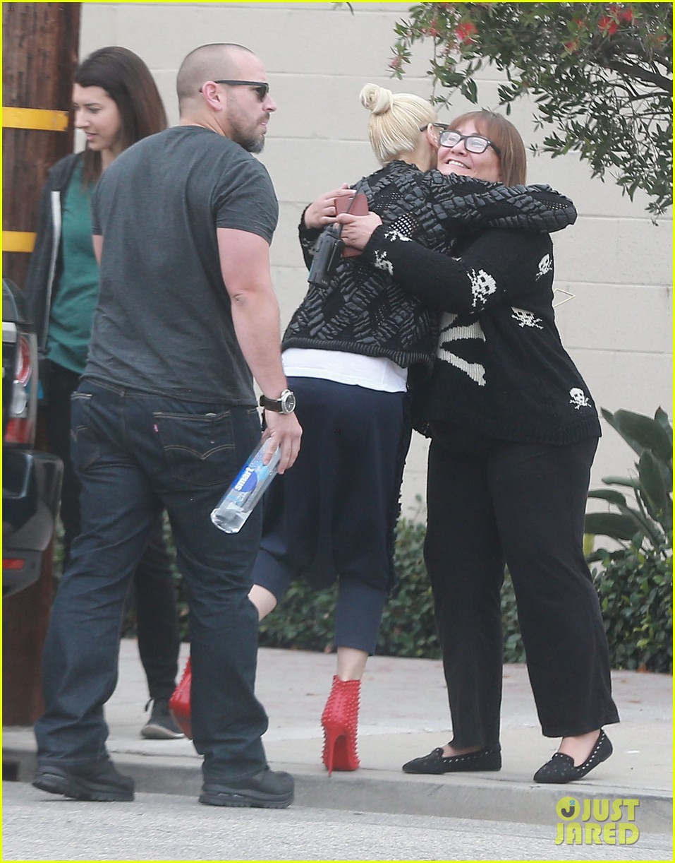 Gwen Stefani Gets In The Halloween Spirit With Her Three Sons Photo