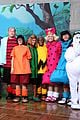 today show hosts wear spot on peanuts costumes for halloween 07