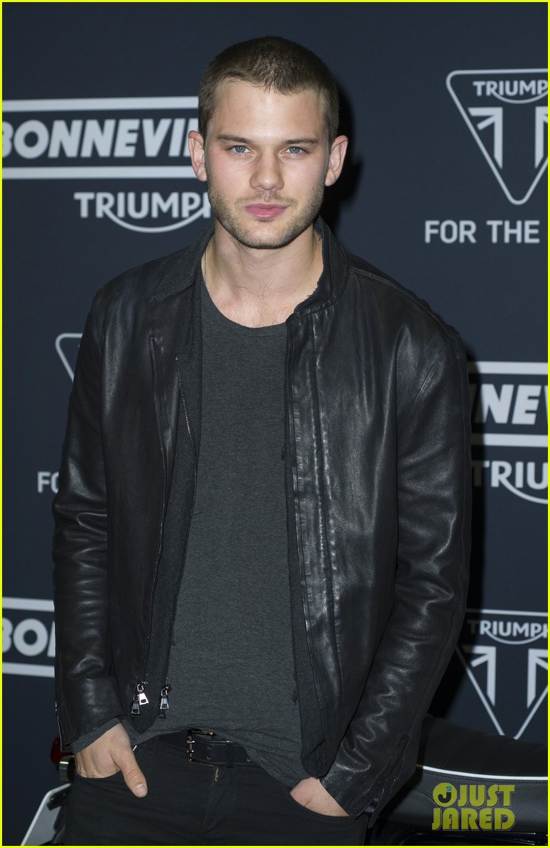 Tom Hardy Makes First Appearance Since New Baby's Birth! Photo 3494317