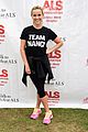 reese witherspoon renee zellweger are team nanci at als walk 01