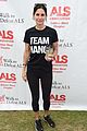 reese witherspoon renee zellweger are team nanci at als walk 05