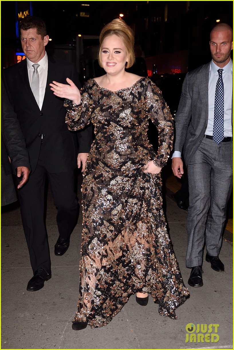 adele continues her busy week in nyc 06