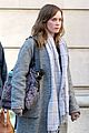 emily blunt stars filming girl on the train 01