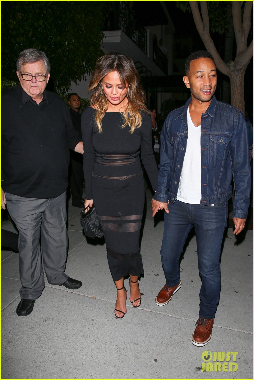 Chrissy Teigen Dresses Up Her Mini Bump For Date Night Photo 3501272