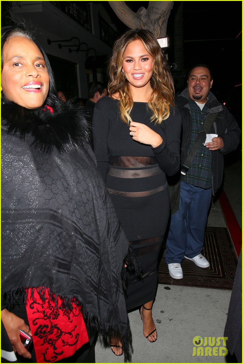 Chrissy Teigen Dresses Up Her Mini Bump For Date Night Photo 3501286