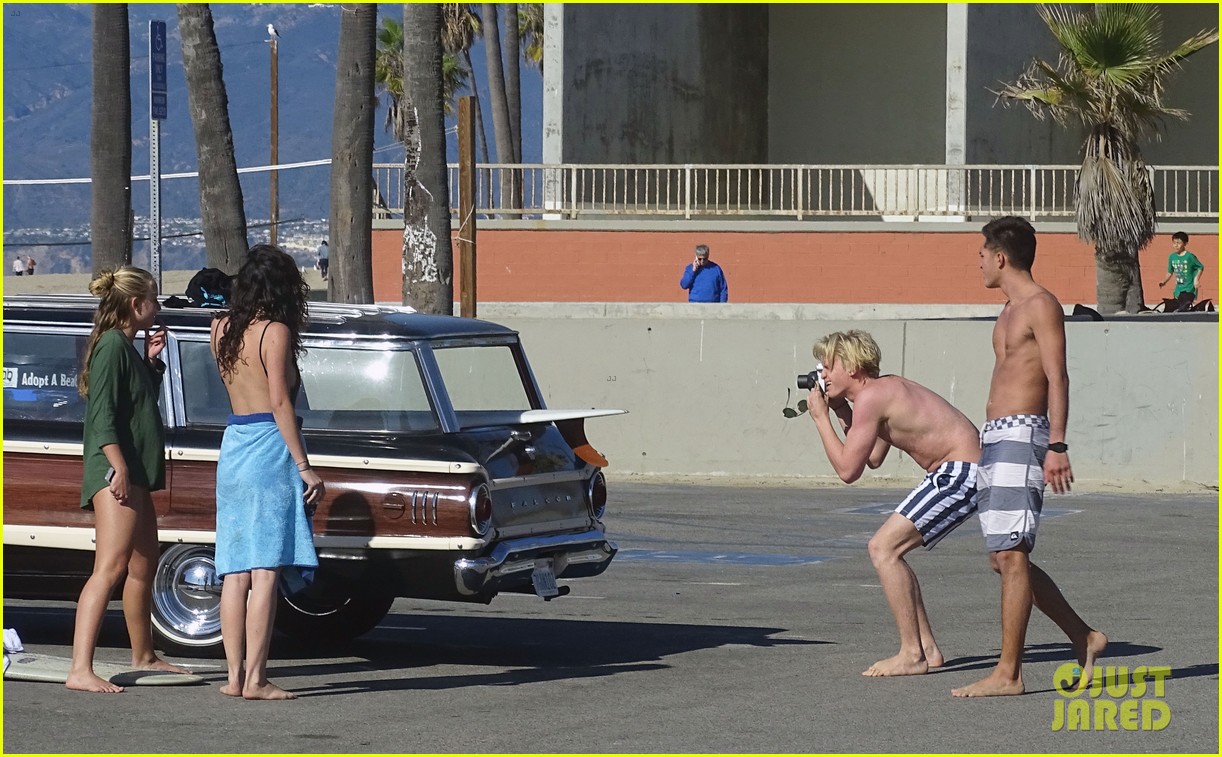 cody simpson shows off new ride and body 223517981