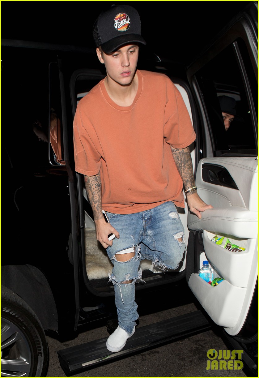 kylie jenner hangs out with justin bieber after tyga split 03