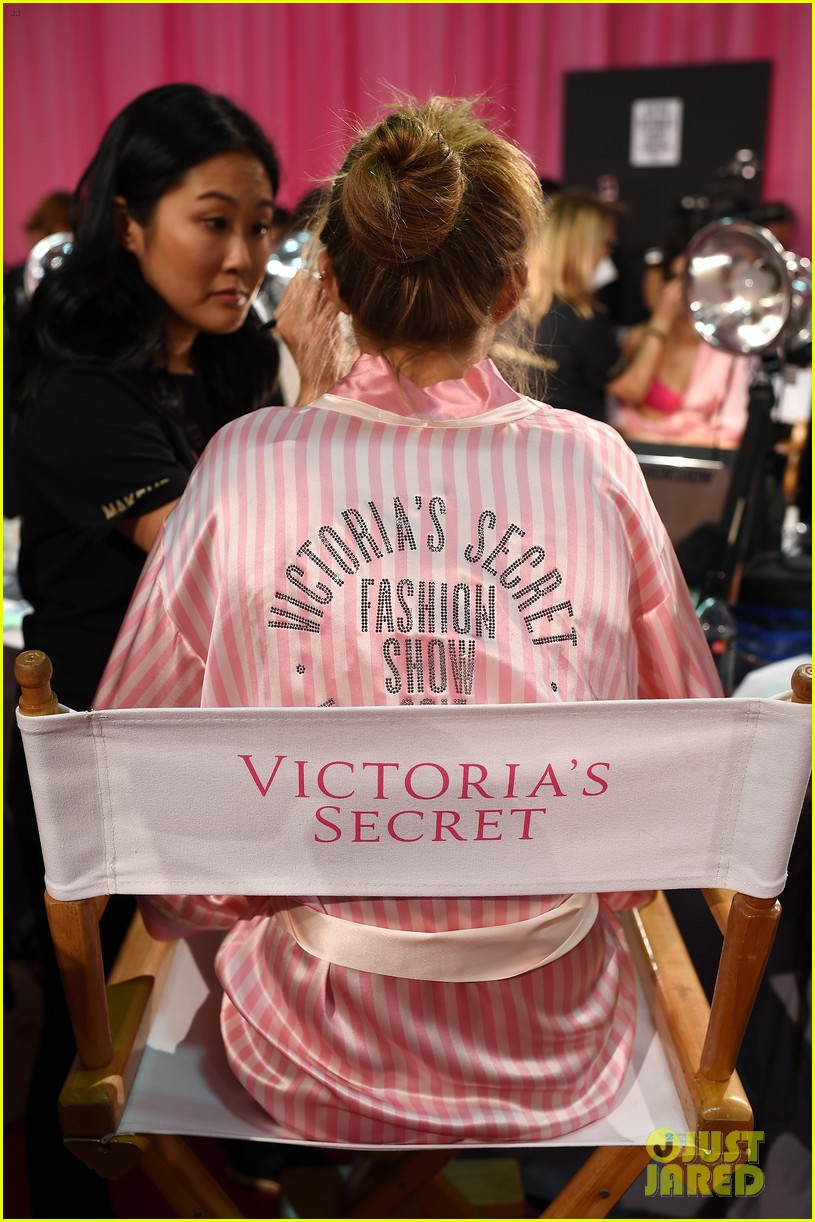 kendall jenner victoria secret fashion show 2015 backstage 423504869