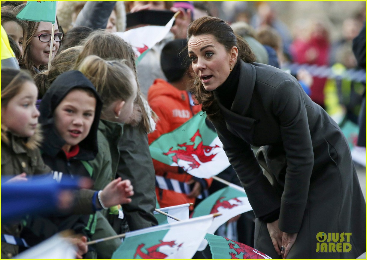 kate middleton prince william get adventurous at outdoor education 113513005