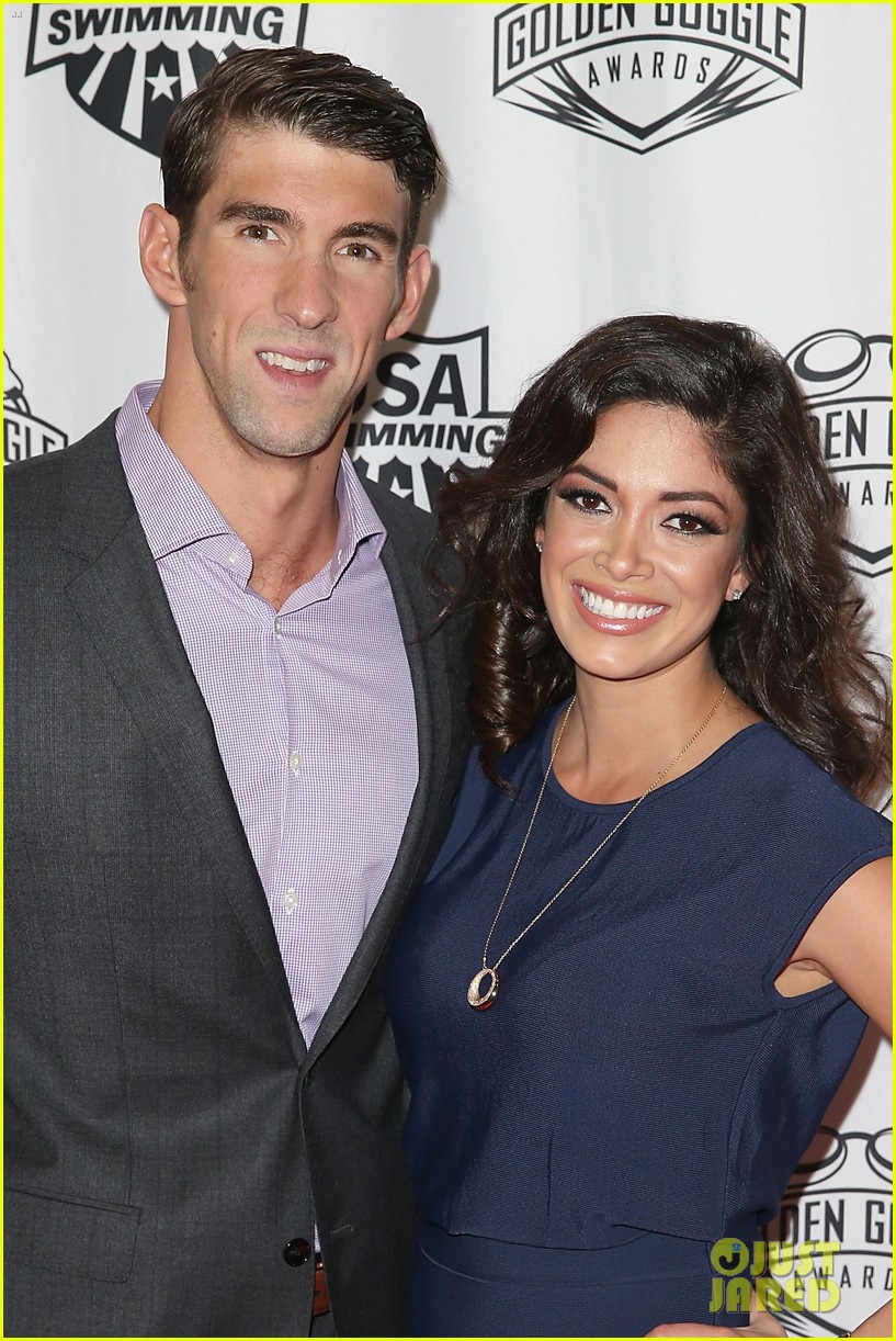 michael phelps pregnant fiancee debut baby bump at usa swimming golden 093515443