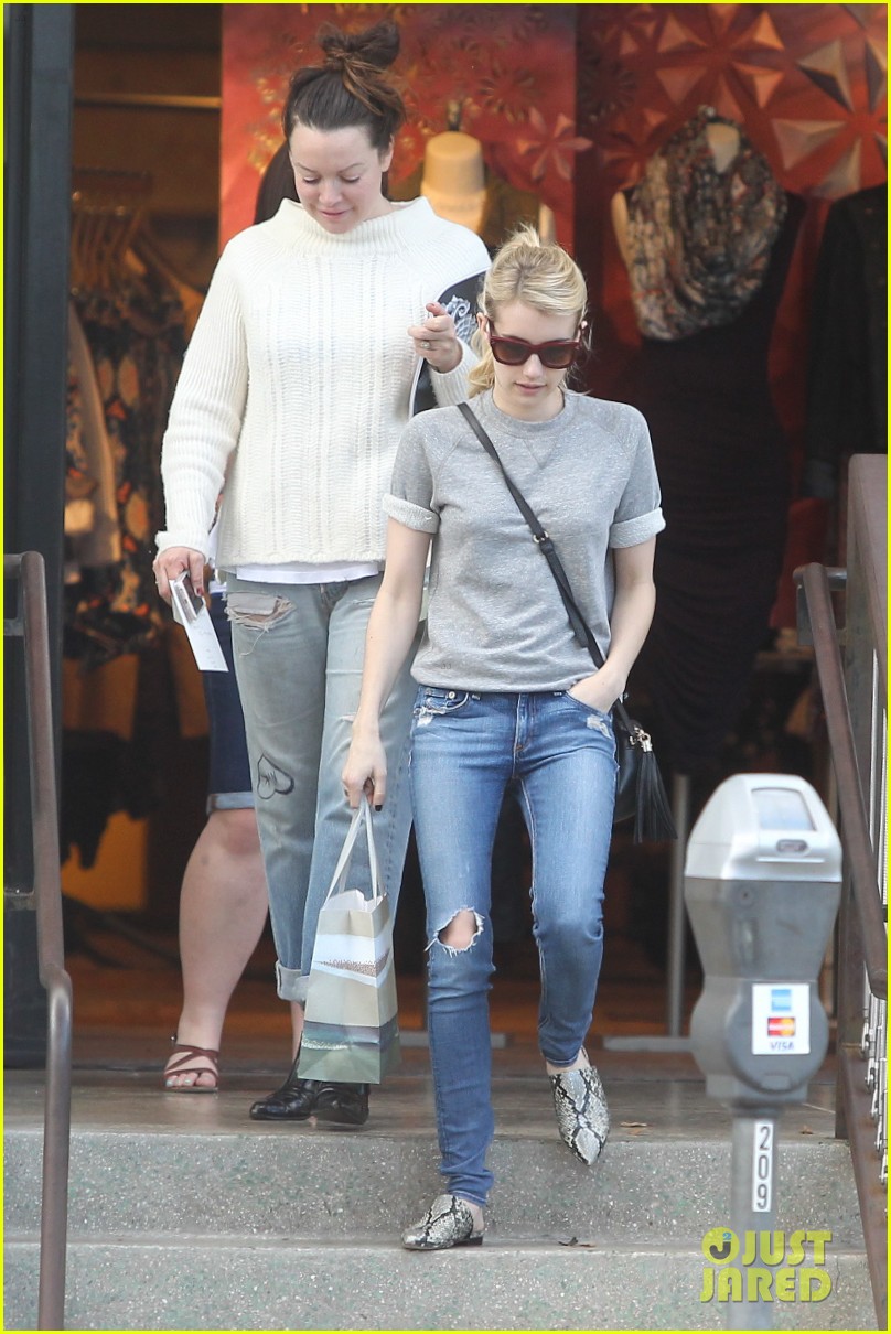 emma roberts shopping coffee after peoples choice noms 053499791