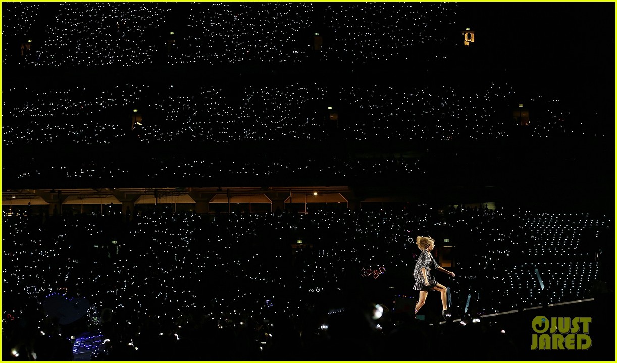 taylor swift performs in front of aussie fans 12