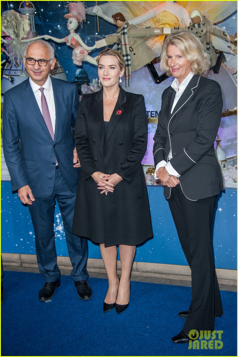 Kate Winslet Reveals Why People Make Oscar Speeches in Her Bathroom