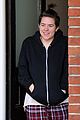 isabella cruise looks casual outside home 01