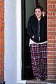 isabella cruise looks casual outside home 07