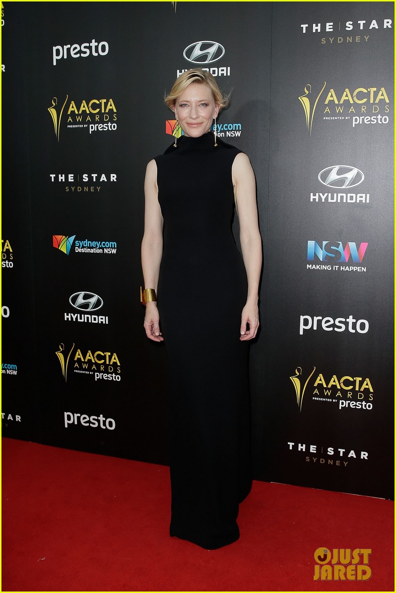 cate blanchett is honored with longford lyell award at 2015 aacta awards 073526088