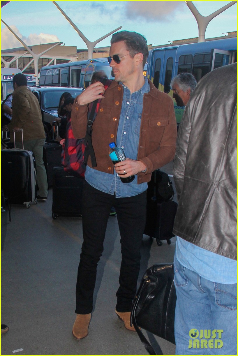 matt bomer flies out of los angeles with hubby simon halls 133529216