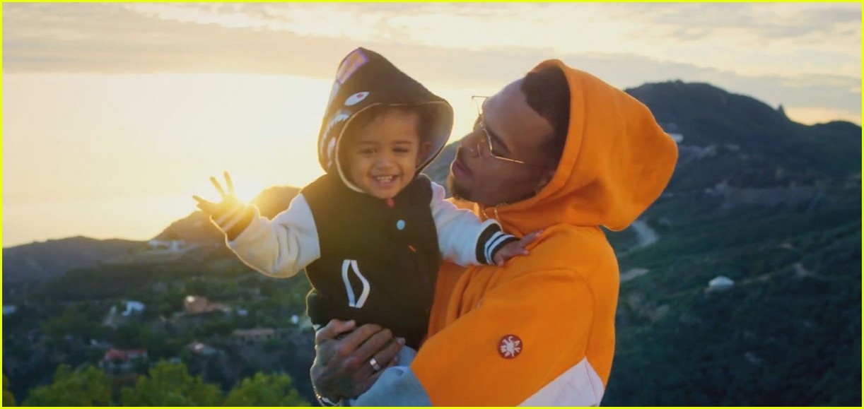 chris browns daughter royalty stars in little more video 033534795