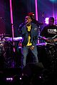 chris brown performs with rick ross on jimmy kimmel 16