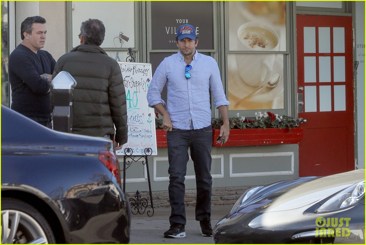 bradley cooper lunch in pacific palisades 033537582