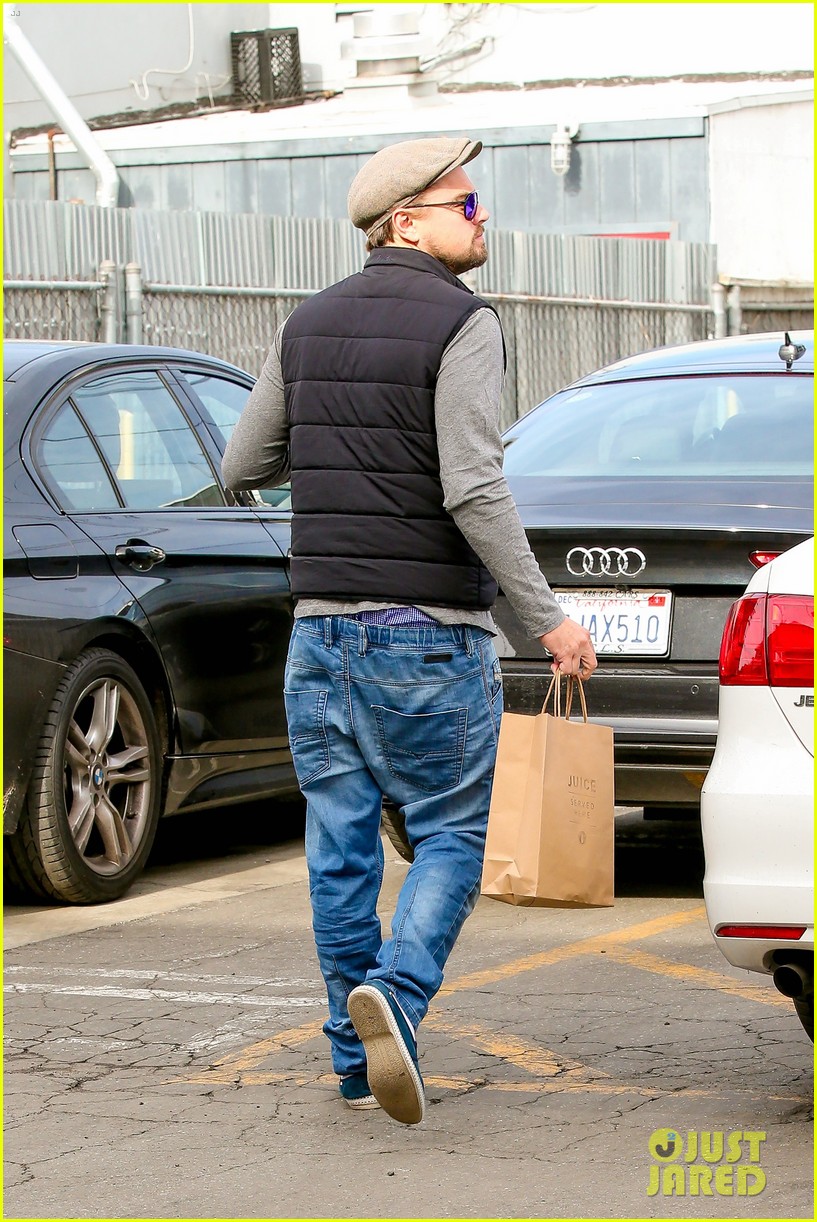 leonardo dicaprio steps out on eve of the revenant release 113538009