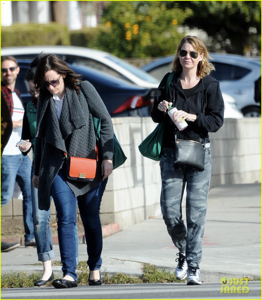 ellen pompeo grocery shopping christmas eve 213538767