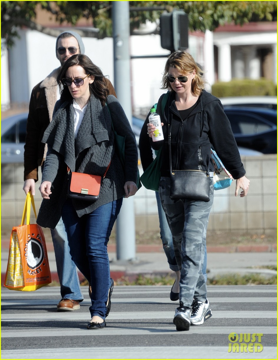 Ellen Pompeo Picks Up Some Last Minute Holiday Groceries Photo 3538774