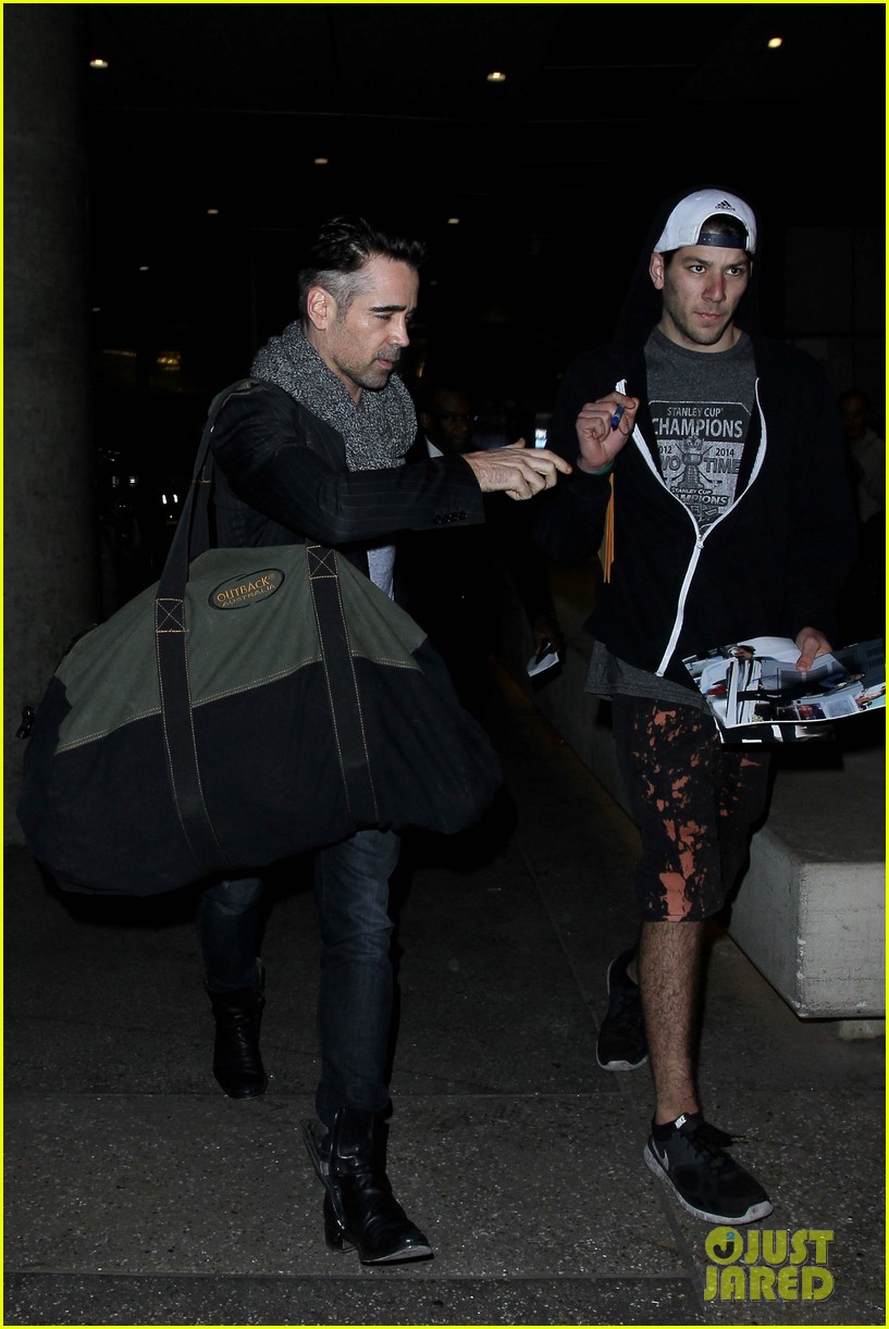colin farrell looks super sexy for his flight out of town 09