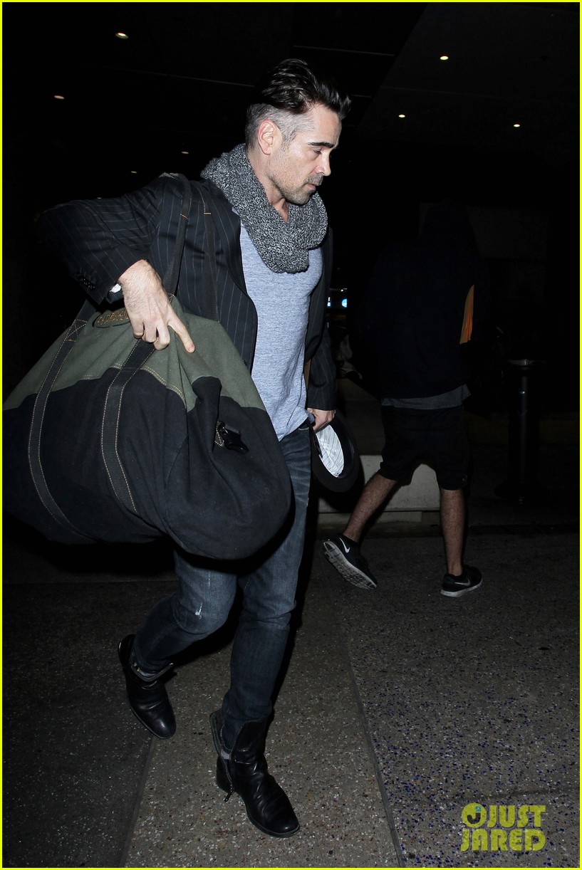 colin farrell looks super sexy for his flight out of town 11