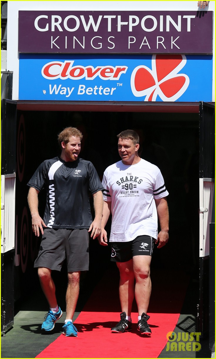 prince harry plays rugby game with kids in south africa 07