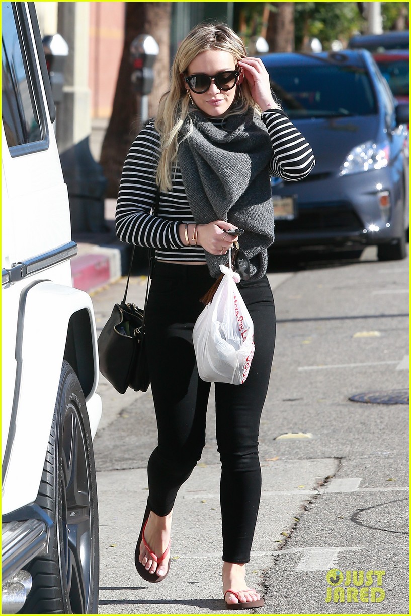 hilary duff and mike reunite over the weekend 063531404