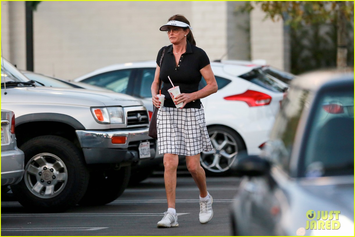 Caitlyn & Kris Jenner Clash at Kylie's 18th Birthday Dinner Watch Now