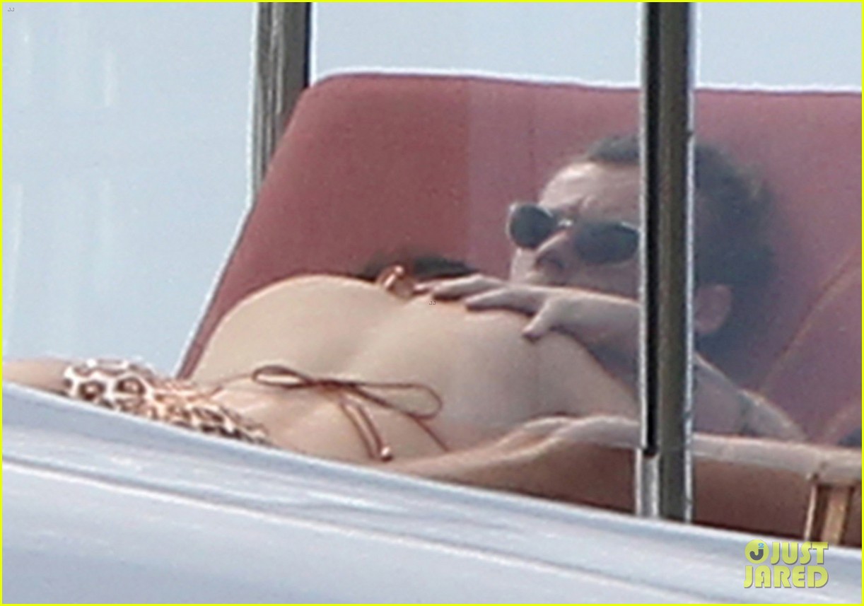 Kendall Jenner & Harry Styles Get Cozy, Flaunt PDA in St. Barts 