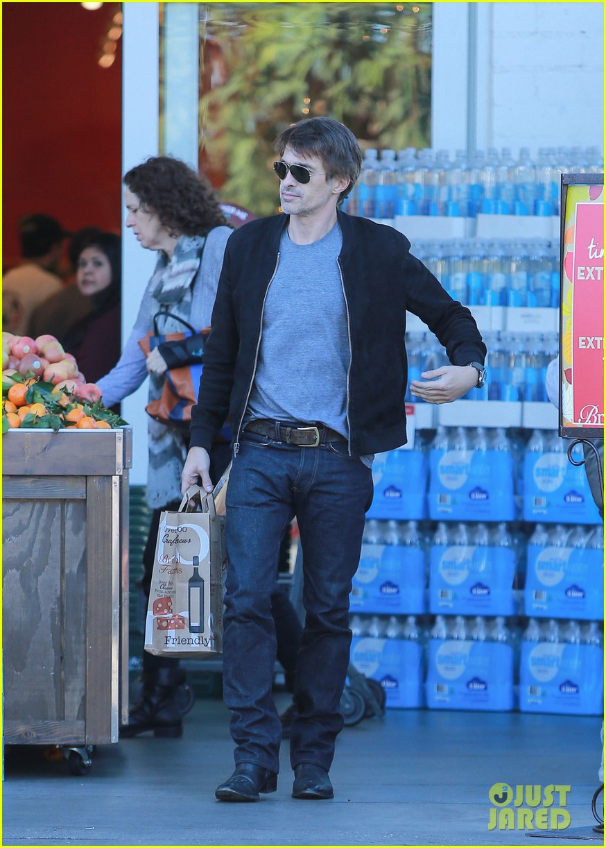 olivier martinez stocks up at the store 073530303