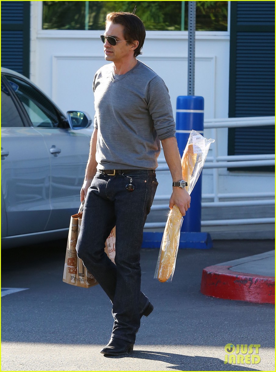 olivier martinez picks up a baguette before new years eve 073540255